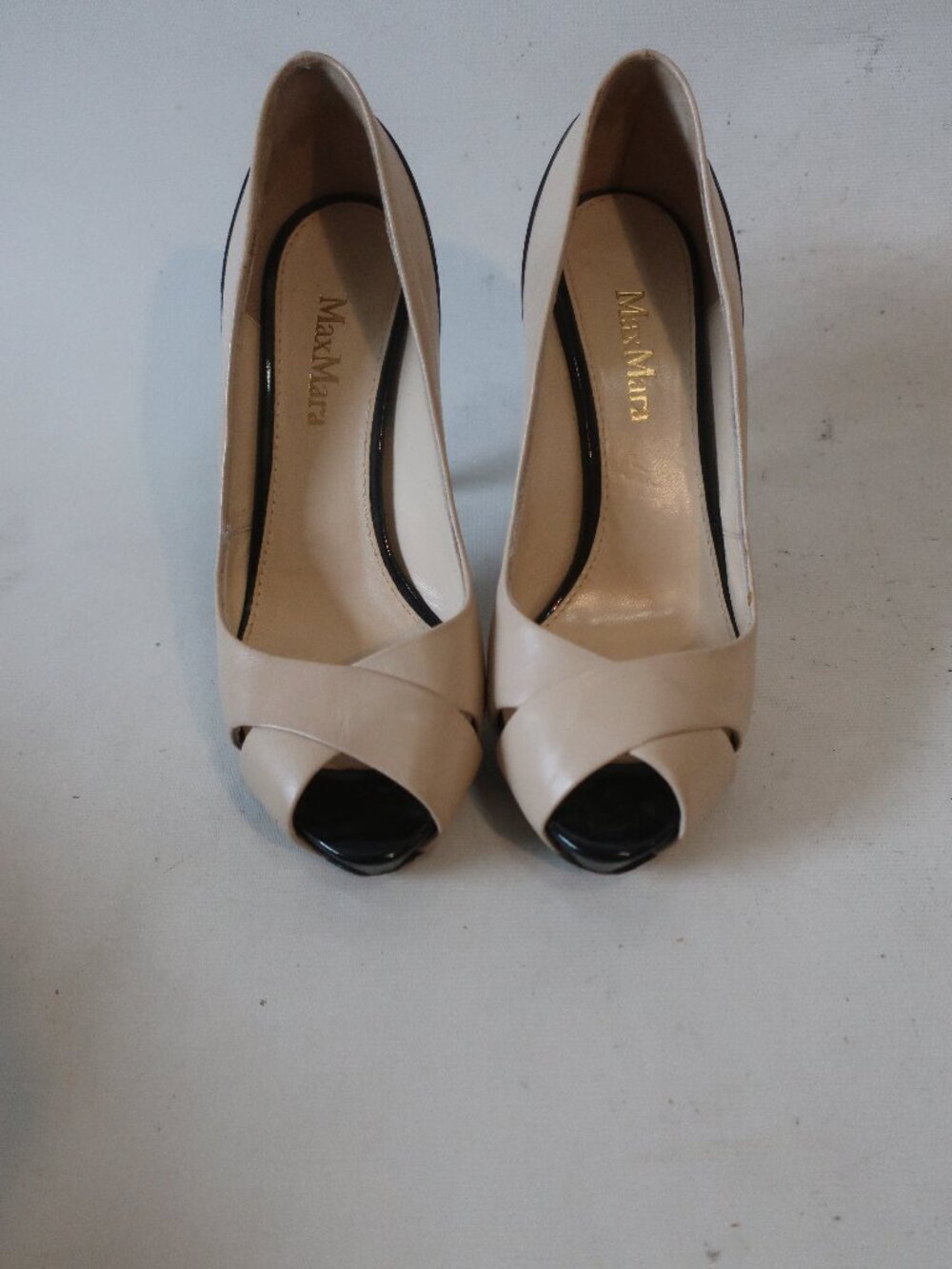 Womens MaxMara Beige, Black Leather & Patent Peep Toe Heels 36 EU/US 6